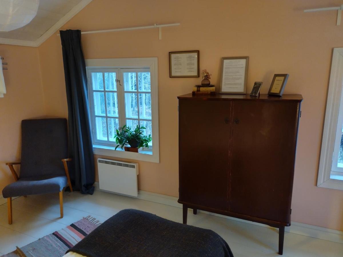 Brobacka Gasthem Bed & Breakfast Jomala ภายนอก รูปภาพ