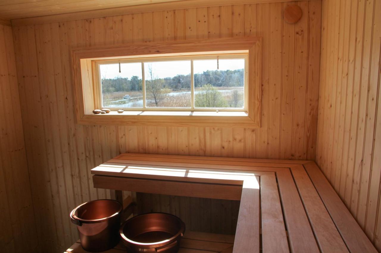 Brobacka Gasthem Bed & Breakfast Jomala ภายนอก รูปภาพ