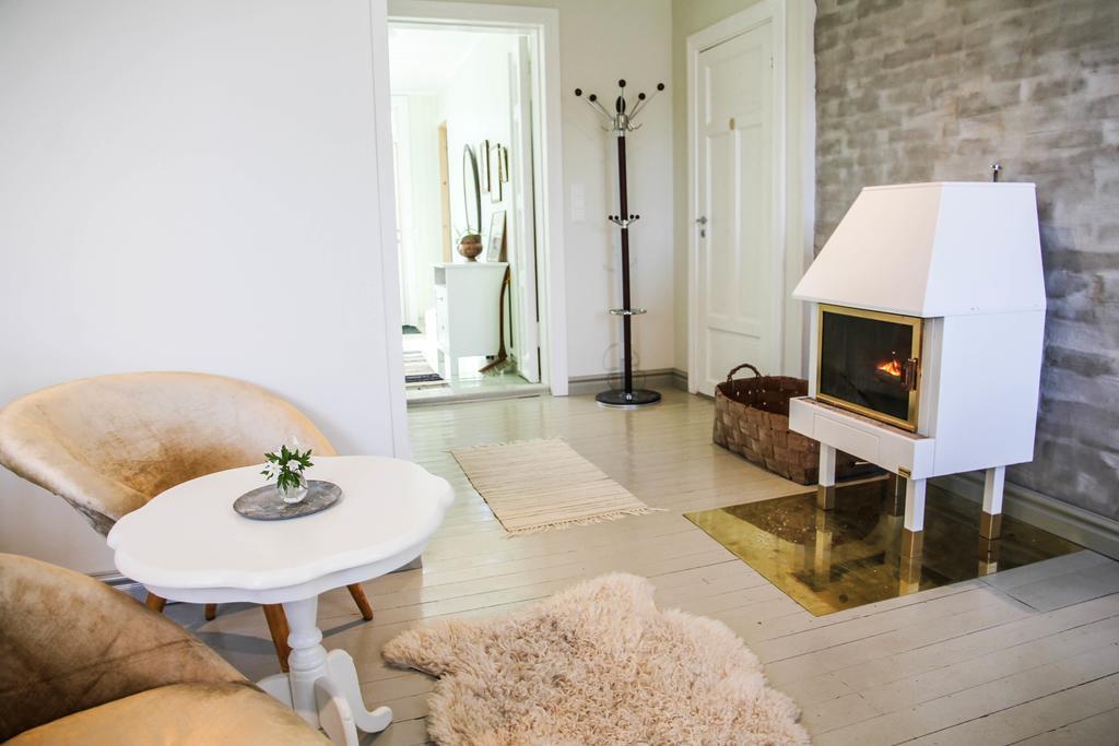 Brobacka Gasthem Bed & Breakfast Jomala ภายนอก รูปภาพ