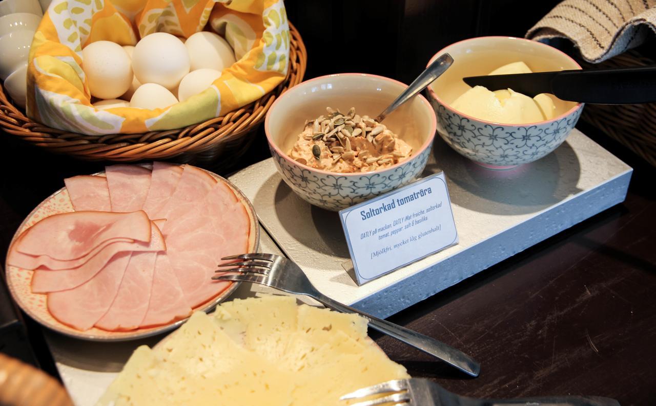 Brobacka Gasthem Bed & Breakfast Jomala ภายนอก รูปภาพ