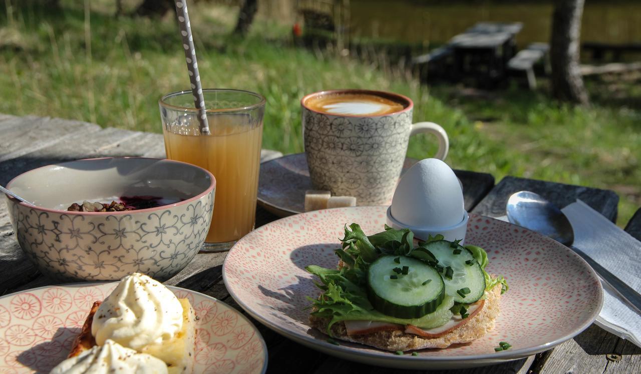 Brobacka Gasthem Bed & Breakfast Jomala ภายนอก รูปภาพ